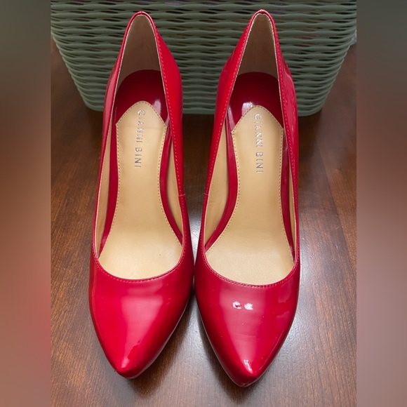 NWOT Gianni Bini Heels - Picture 5 of 10